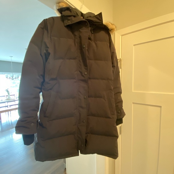 Additional Canada Goose Shelburne Paraka Photos. - Picture 2 of 7